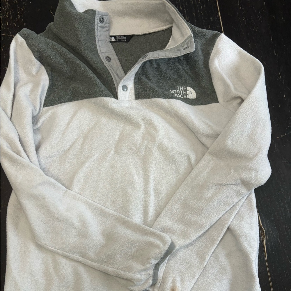 North face girls light weight fleece.